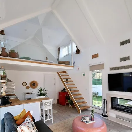Nubu House Villa