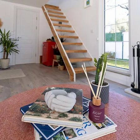 Nubu House *