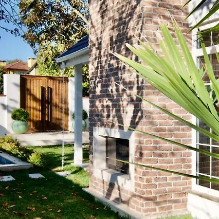 Villa Nubu House