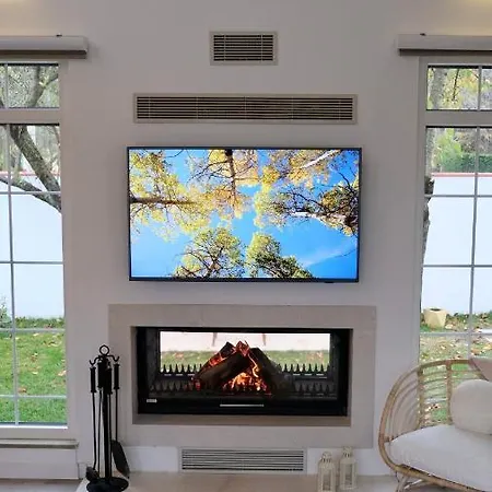 Nubu House Villa